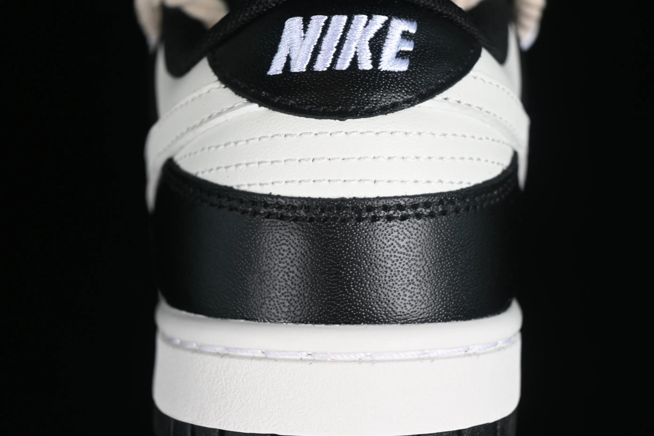 All categories Nk SB Dunk series Nk SB Dunk Low low-top sneakers Nk Dunk Low Fire Heart Scottish distressed panda beige SB deconstructed strap low-top casual sneakers DD1391-100